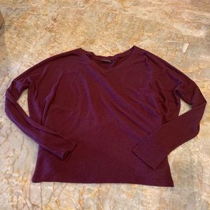 Brandy Melville v-neck maroon sweater